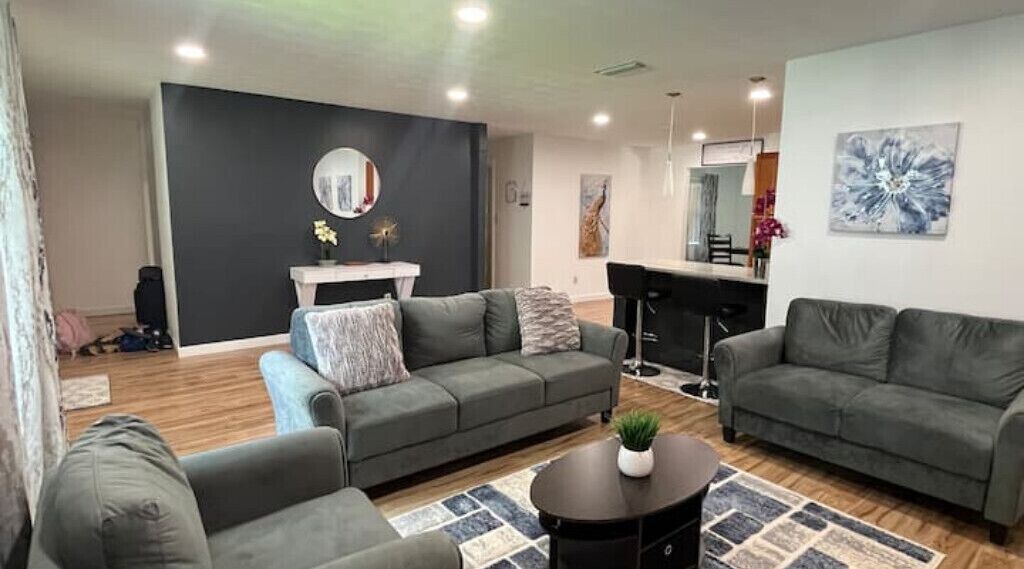 Photo of Livingroom in Harbor Heights