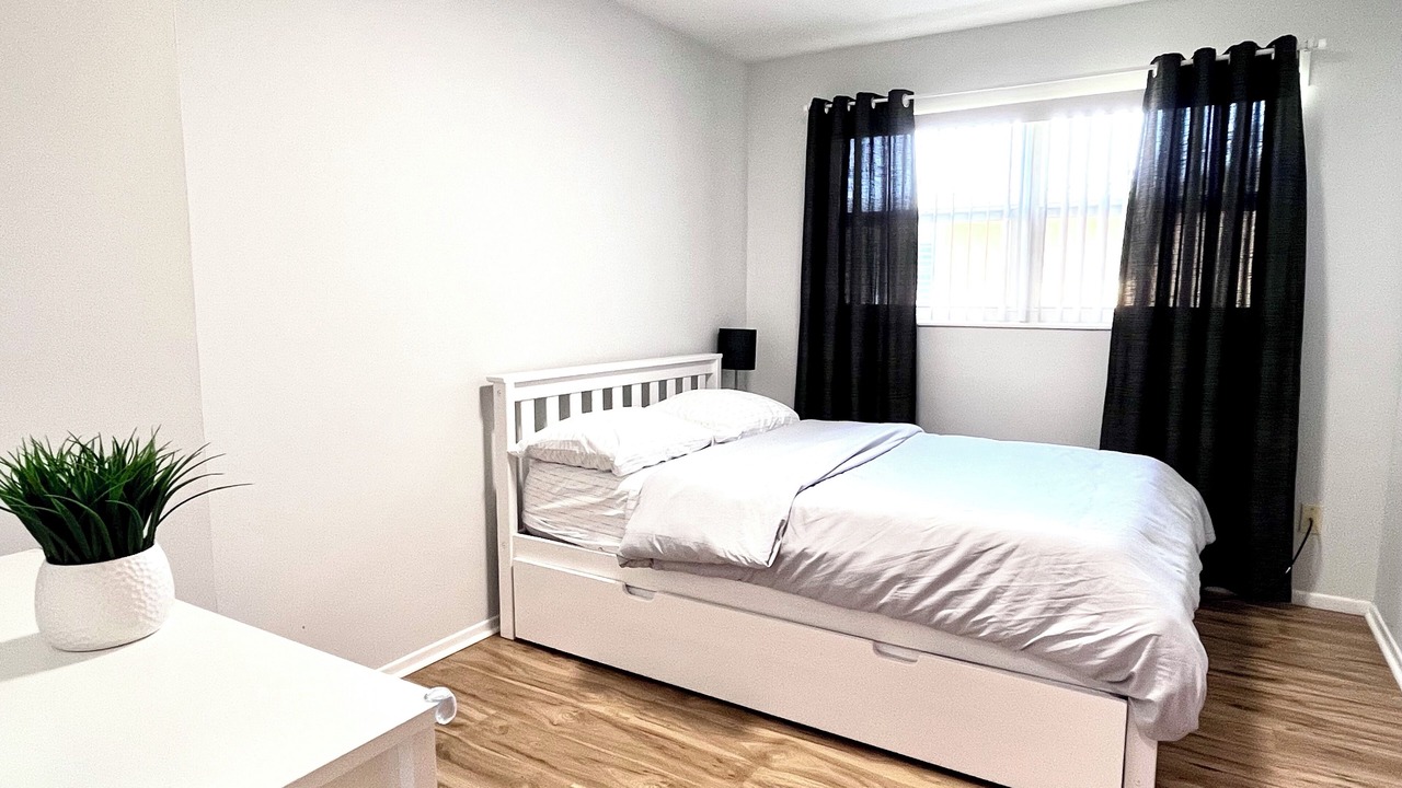 Photo of Bedroom in Harbor Heights