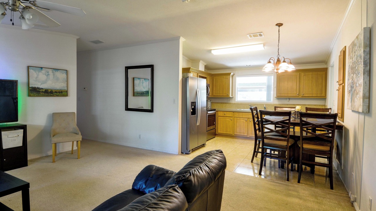 Photo of Livingroom in Fish Hawk