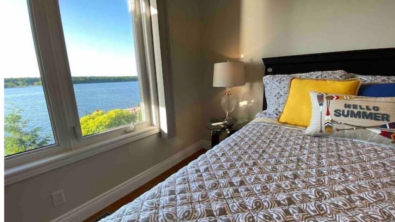 Photo of Bedroom in Amherstview