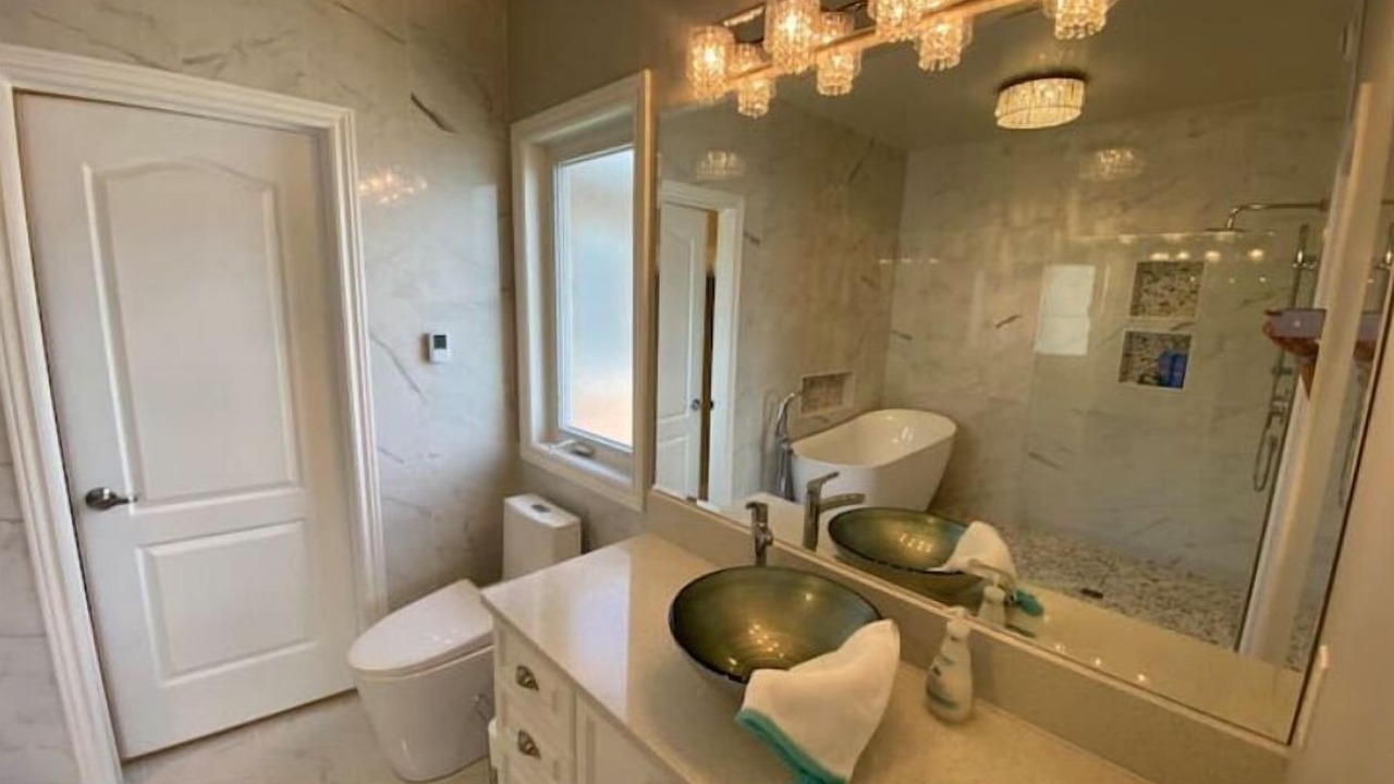 Photo of Bathroom in Amherstview