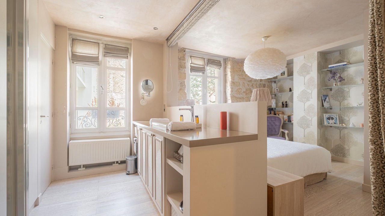 Photo of Bedroom in Prince–Marmottan