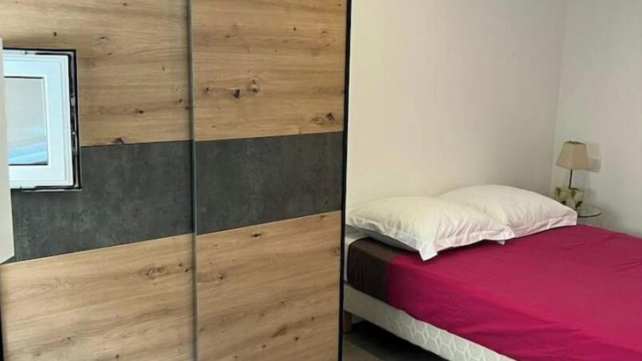 Photo of Bedroom in Les Puces de Saint-Ouen