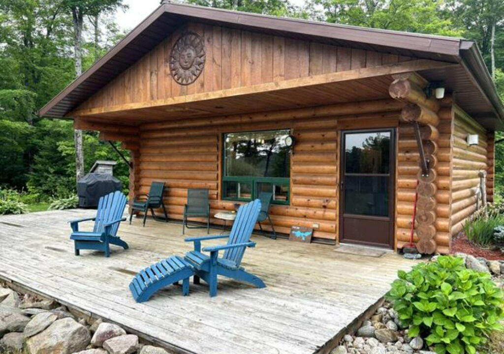 Photo of Patio Balcony in Unorganized Centre Parry Sound