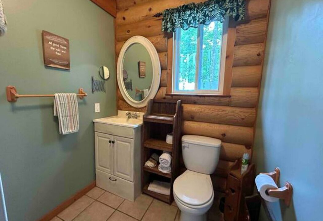 Photo of Bathroom in Unorganized Centre Parry Sound