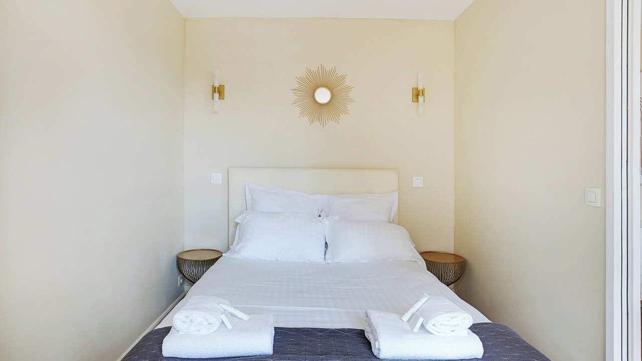 Photo of Bedroom in Les Puces de Saint-Ouen