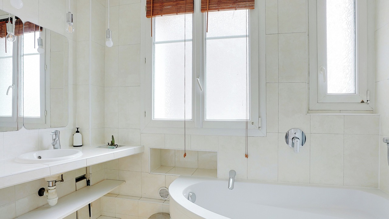 Photo of Bathroom in Les Puces de Saint-Ouen