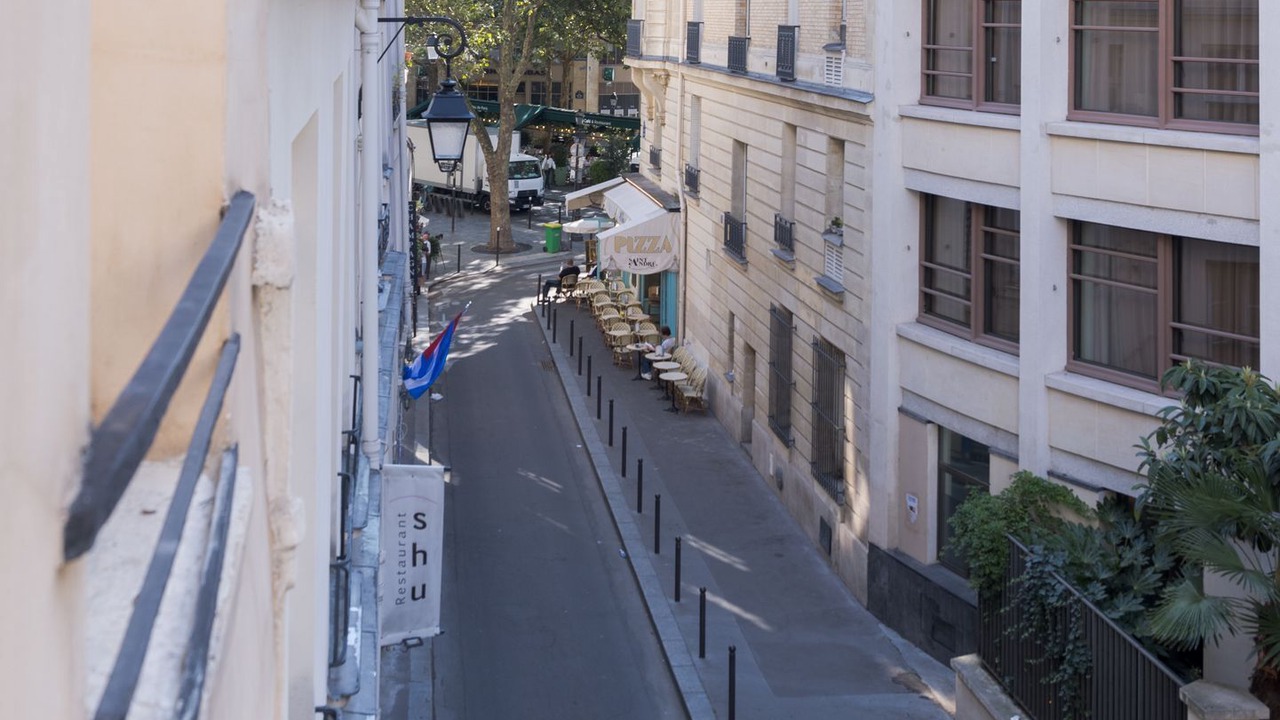 Photo of Others in Saint-Germain-des-Pres