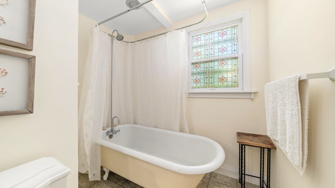 Photo of Bathroom in Waupoos