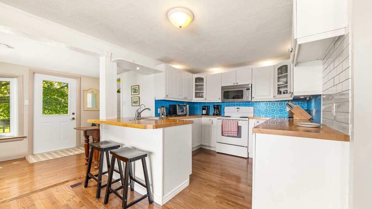 Photo of Kitchen in Waupoos