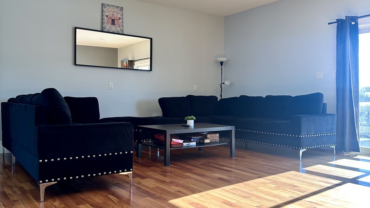 Photo of Livingroom in Adjala-Tosorontio