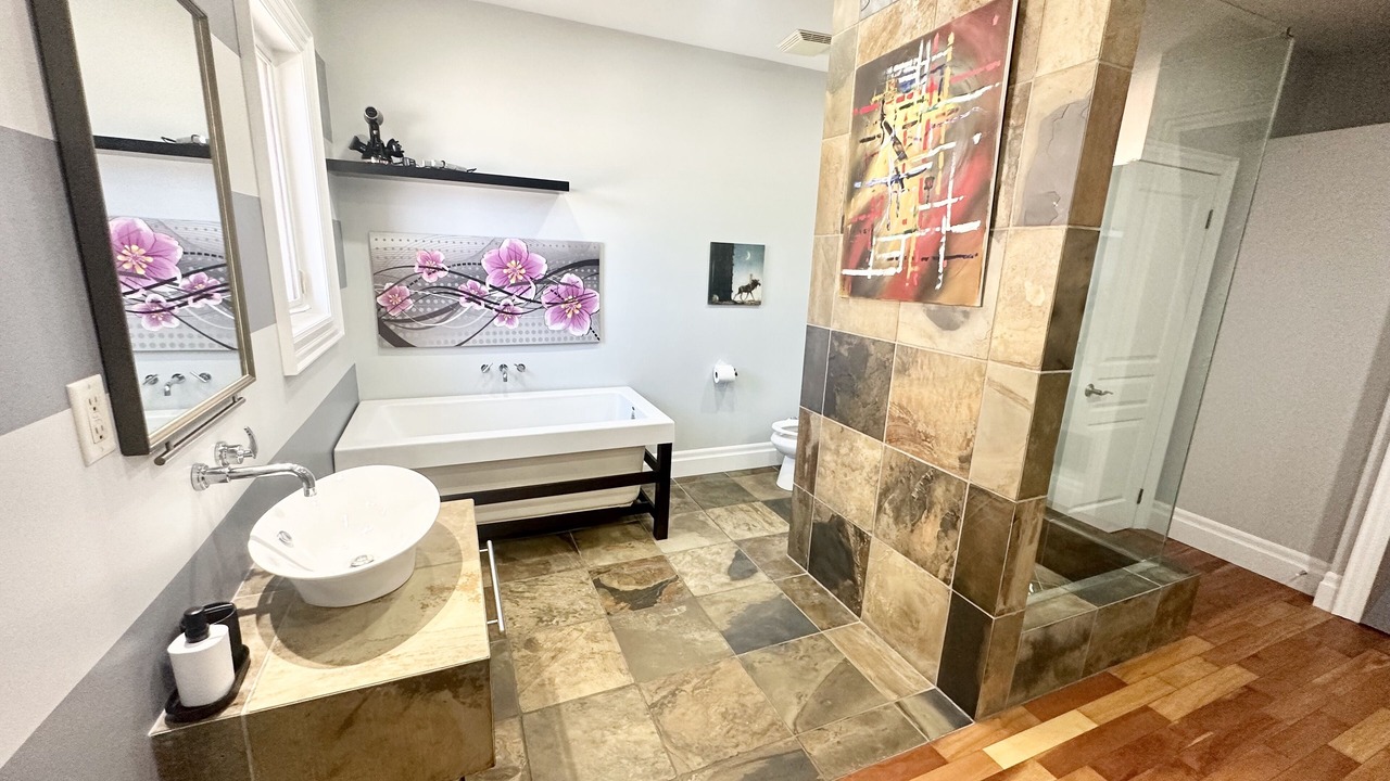 Photo of Bathroom in Adjala-Tosorontio