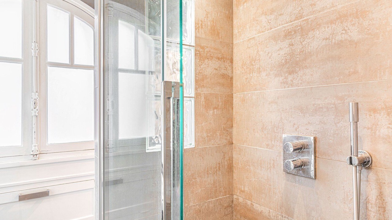 Photo of Bathroom in Grenelle