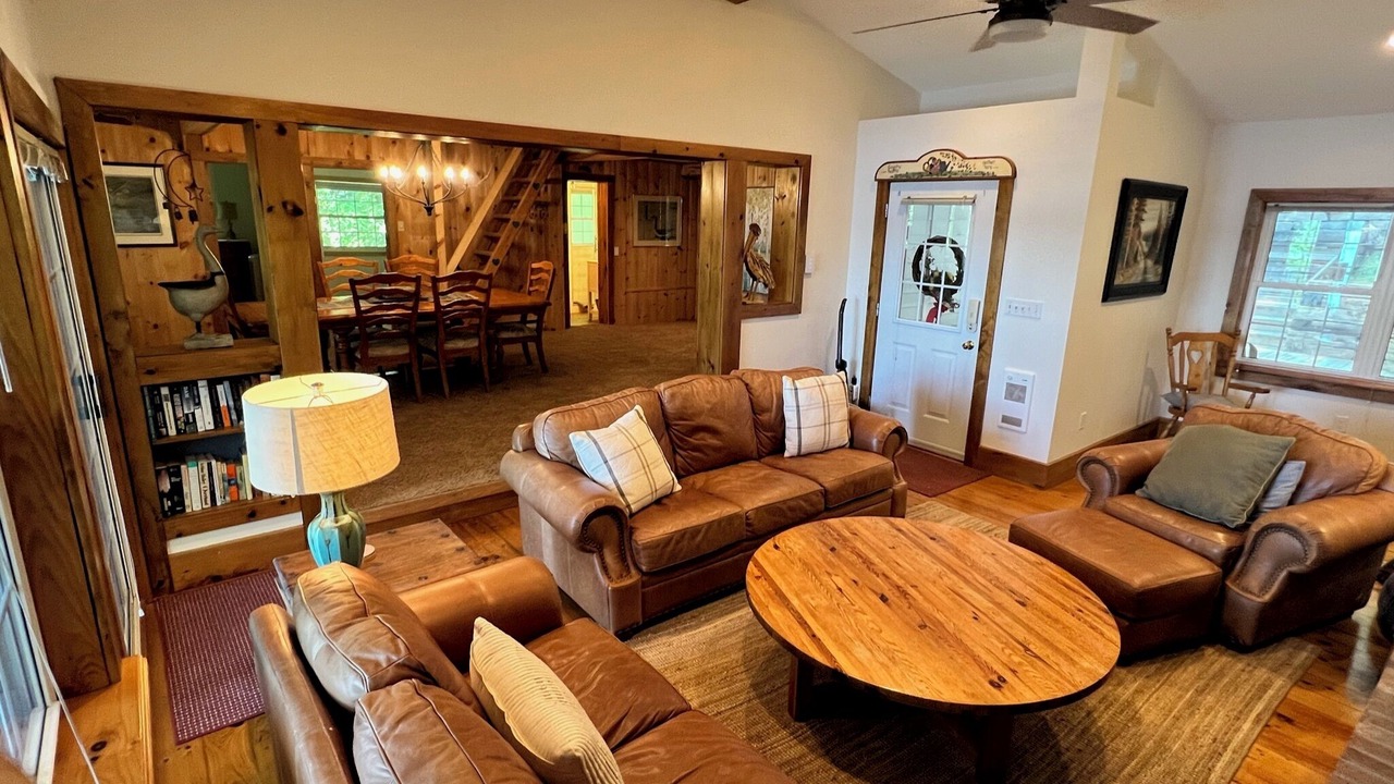 Photo of Livingroom in Burnt River