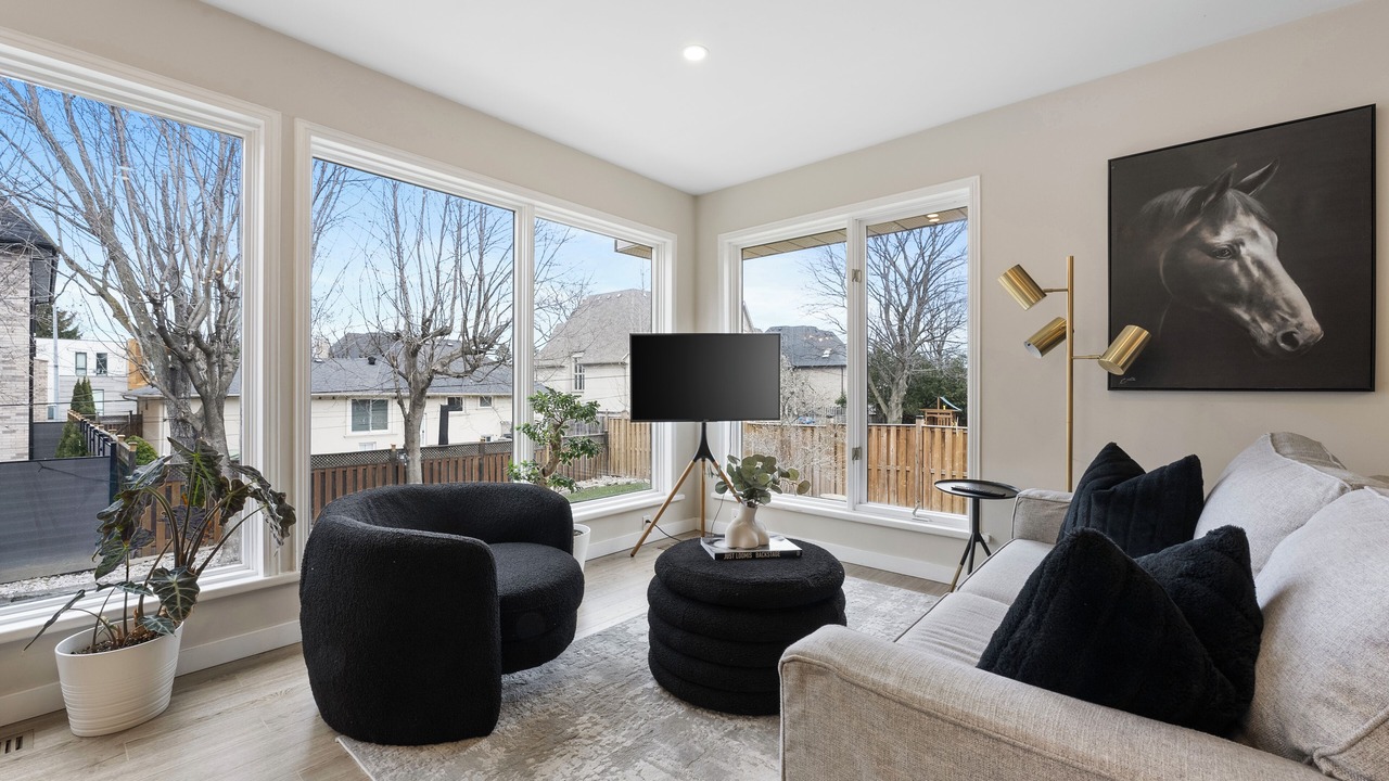 Photo of Livingroom in Richmond Hill