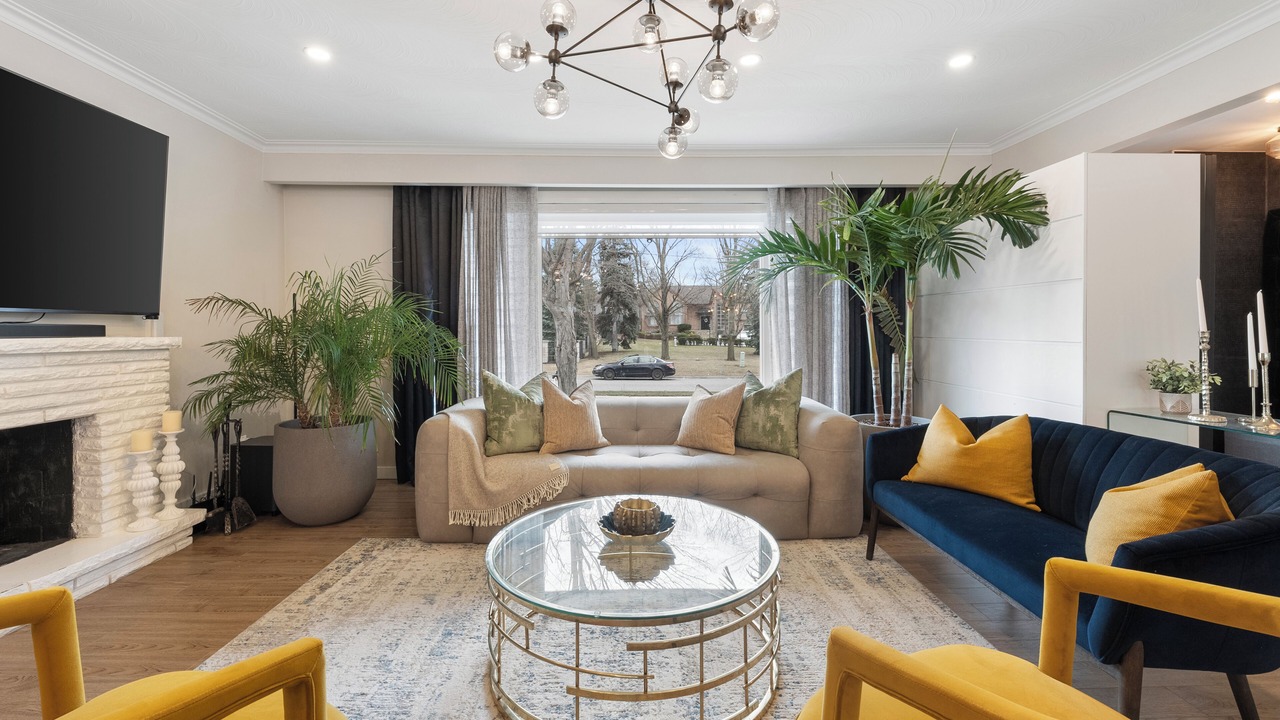 Photo of Livingroom in Richmond Hill