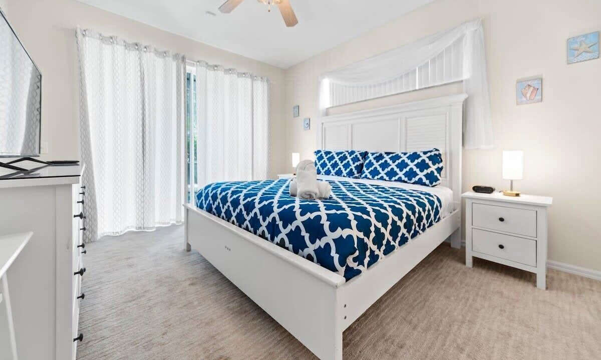 Photo of Bedroom in Sunset Lakes