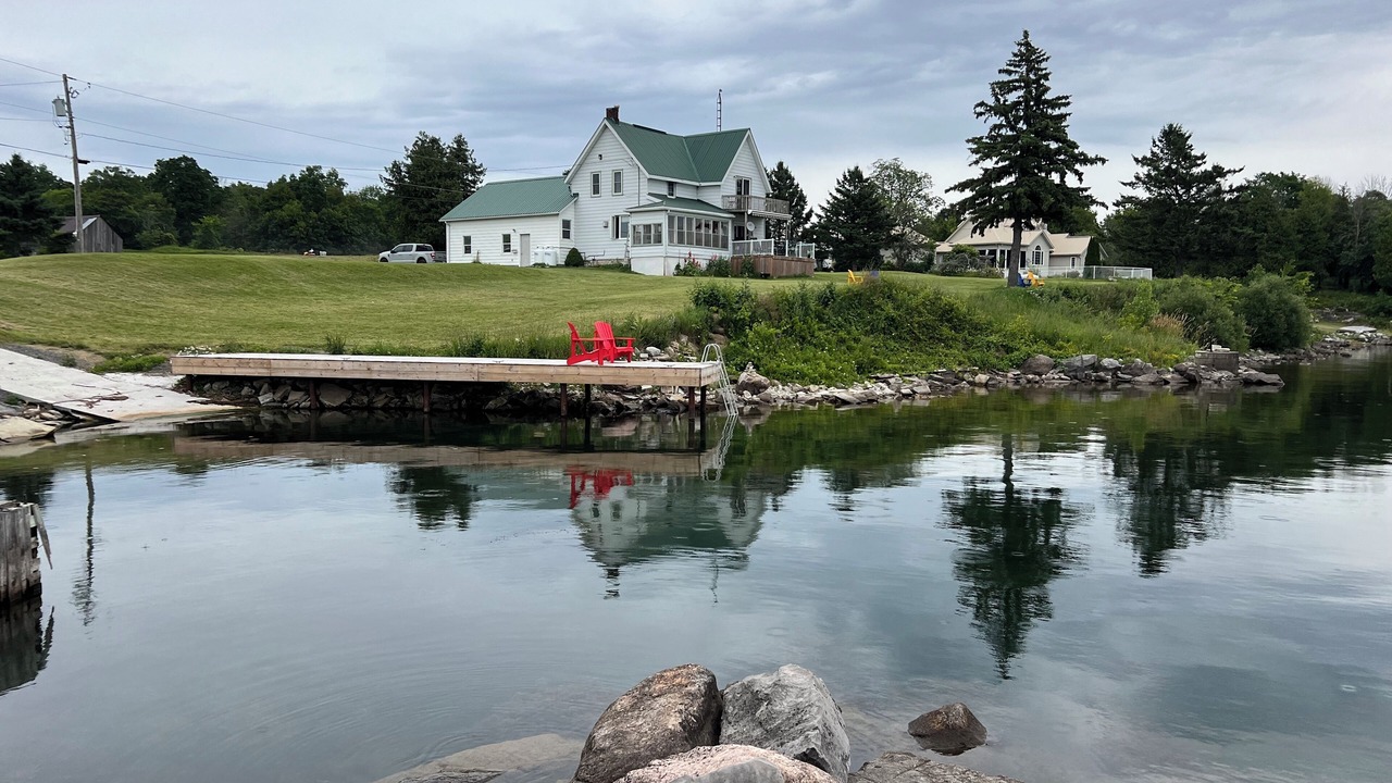 Photo of Outdoor in Howe Island