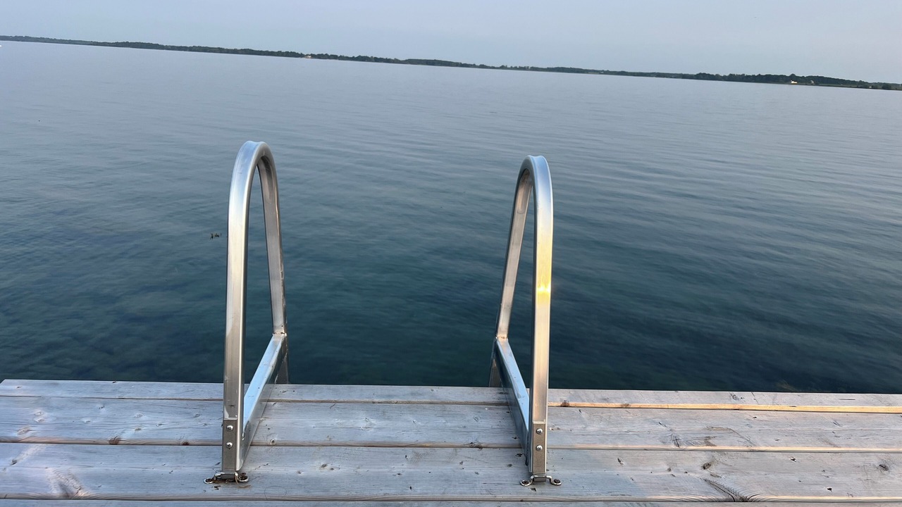 Photo of Others in Howe Island