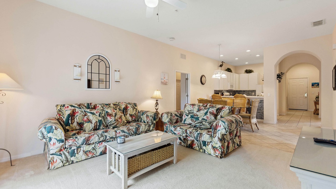 Photo of Livingroom in Bahama Bay