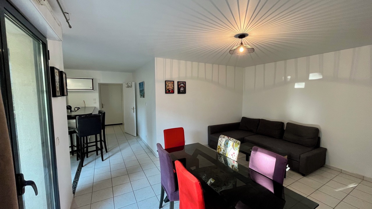 Photo of Livingroom in Saint-Denis