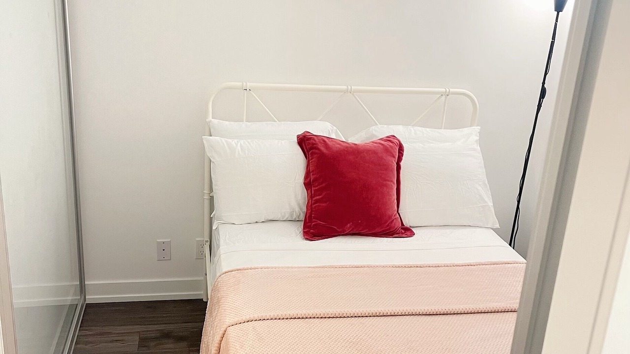 Photo of Bedroom in Lawrence Park South