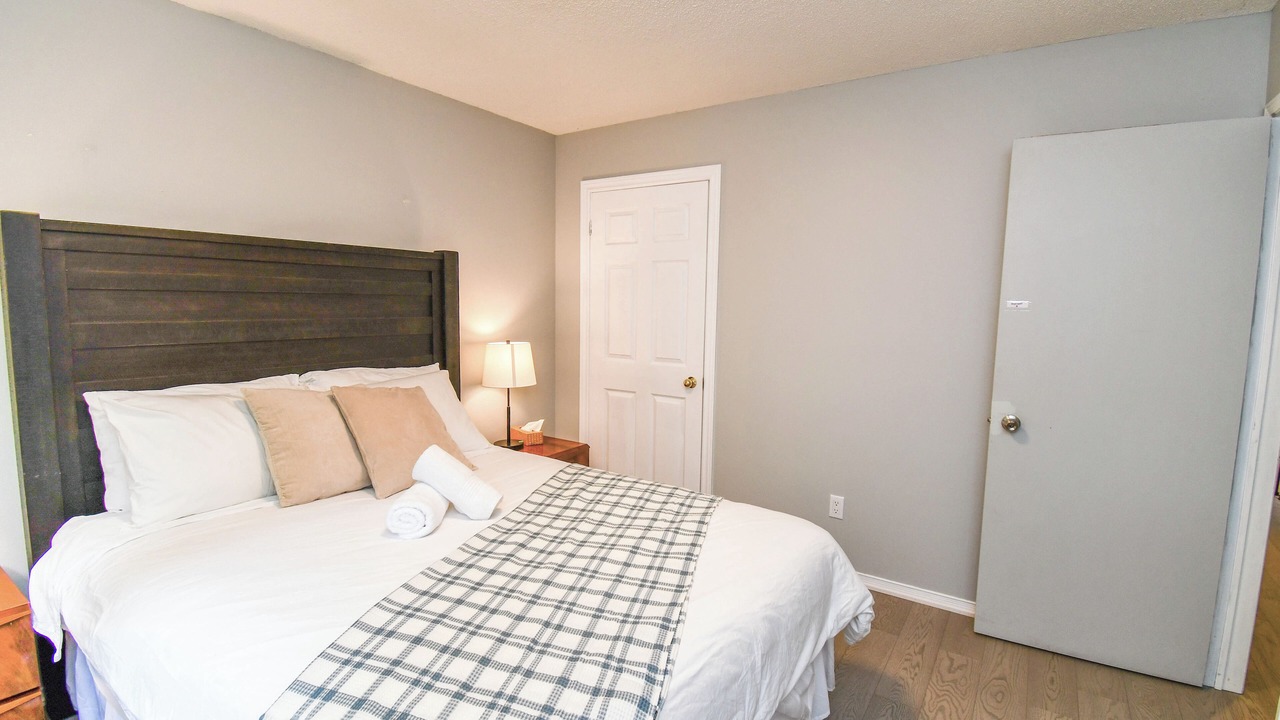 Photo of Bedroom in Alcona
