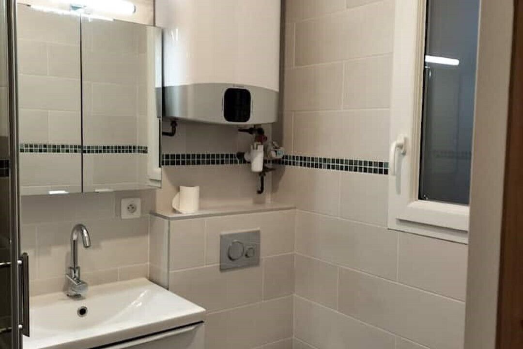 Photo of Bathroom in Stains