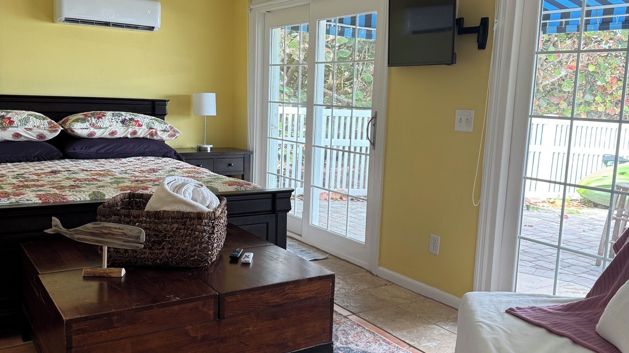 Photo of Bedroom in Indian River Oaks
