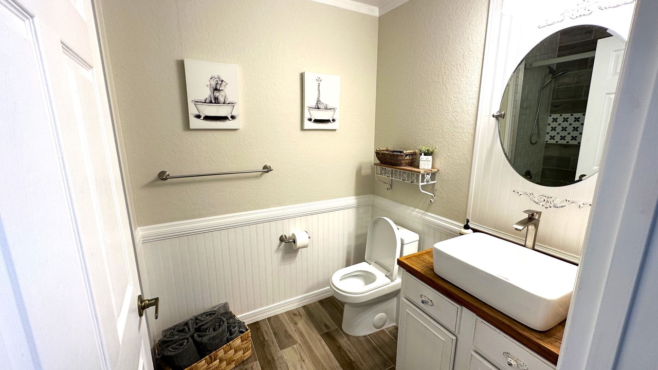 Photo of Bathroom in Venetian Bay Villages