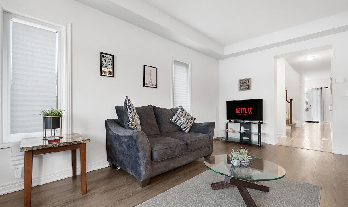 Photo of Livingroom in Welland