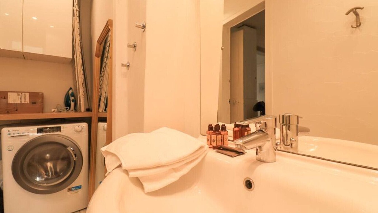 Photo of Bathroom in Les Halles