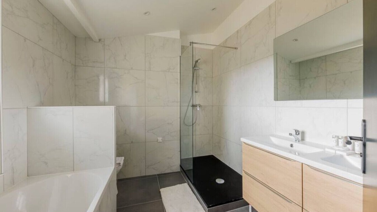 Photo of Bathroom in Notre-Dame-des-Champs