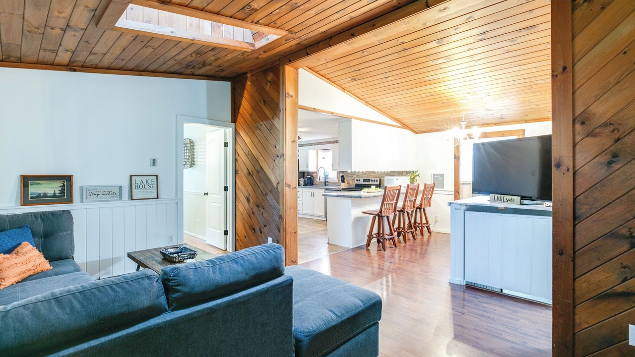 Photo of Livingroom in Cowanesque