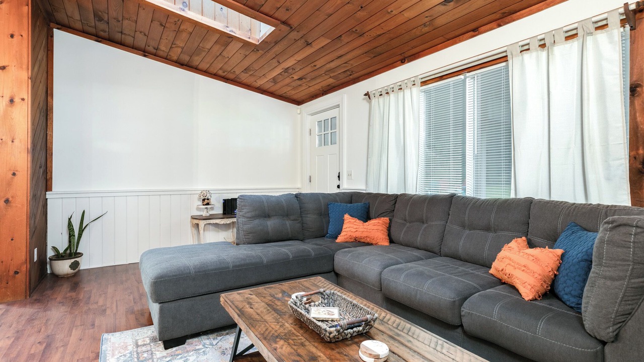 Photo of Livingroom in Cowanesque