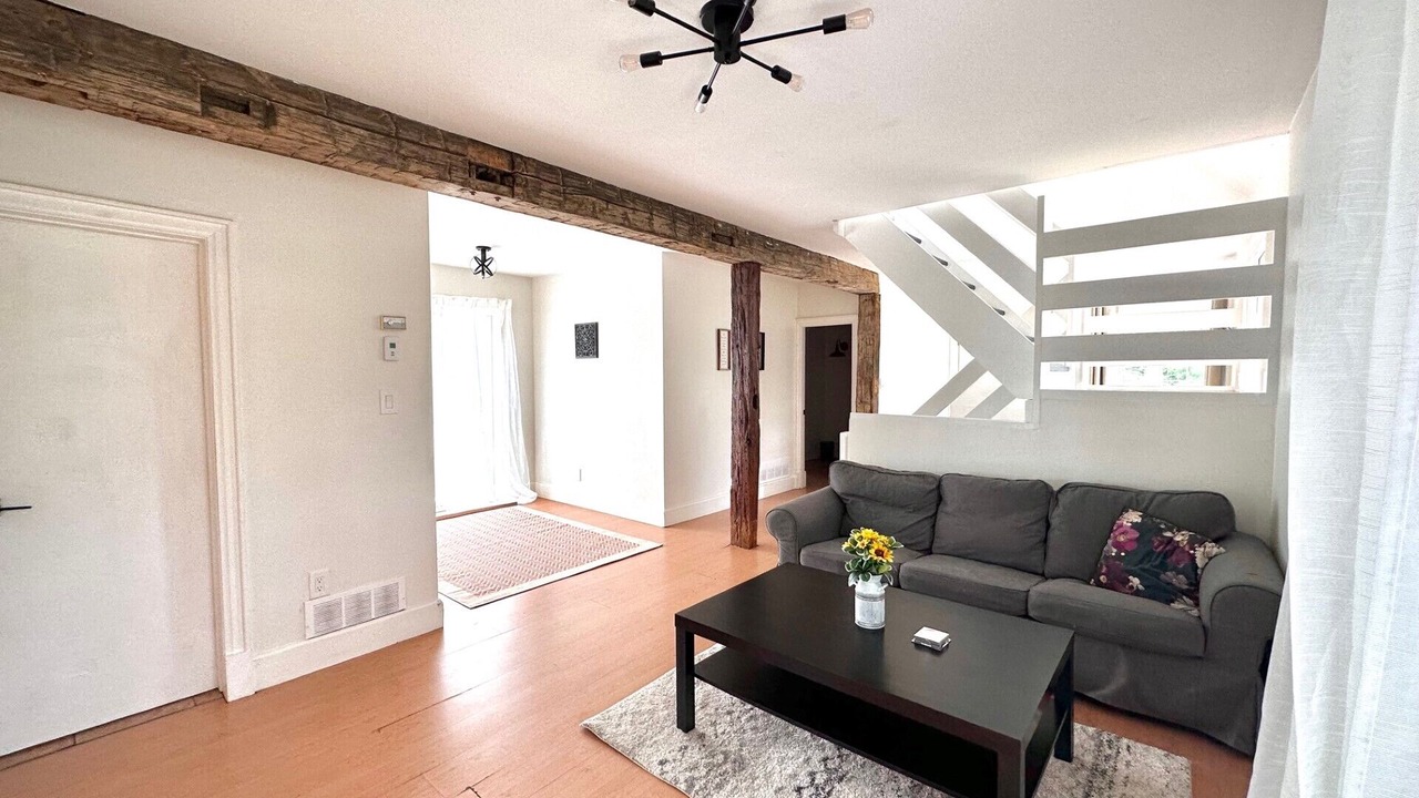 Photo of Livingroom in Flesherton