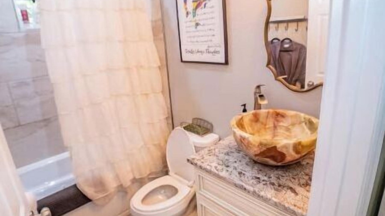 Photo of Bathroom in Fairvilla