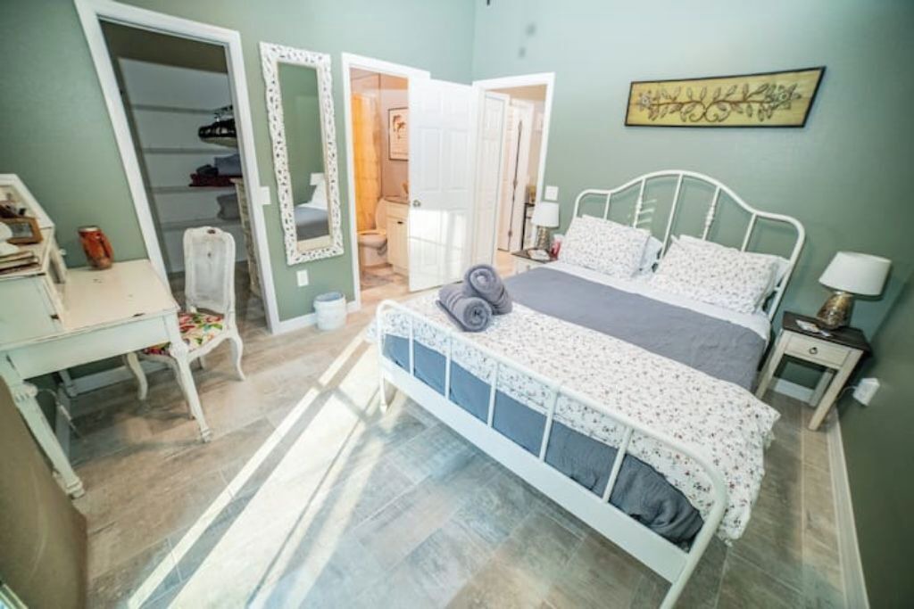 Photo of Bedroom in Fairvilla