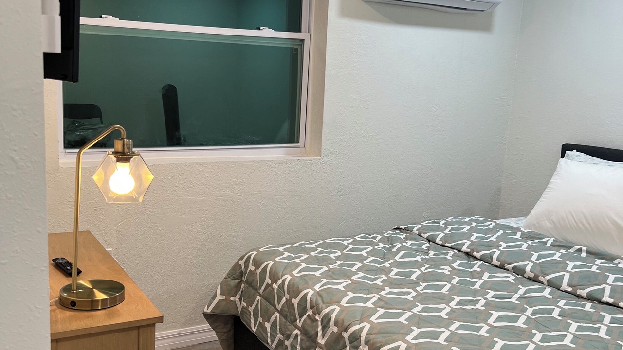 Photo of Bedroom in Oak Ridge