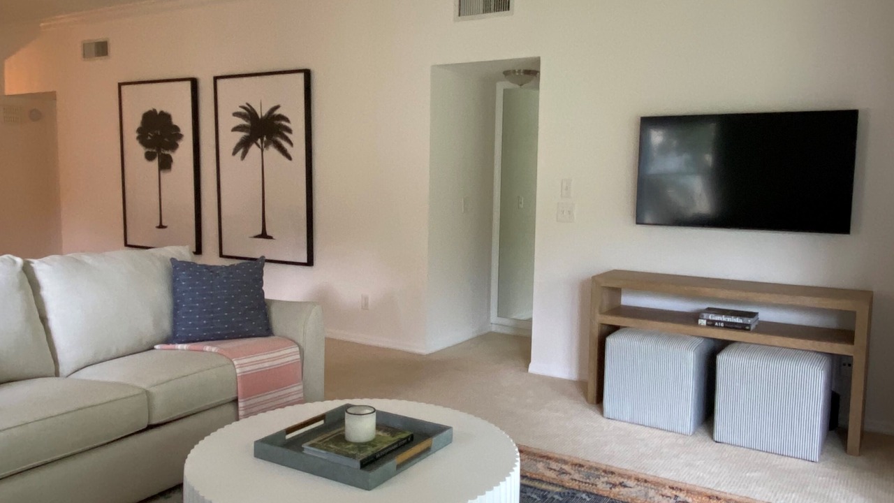 Photo of Livingroom in Indian River Shores