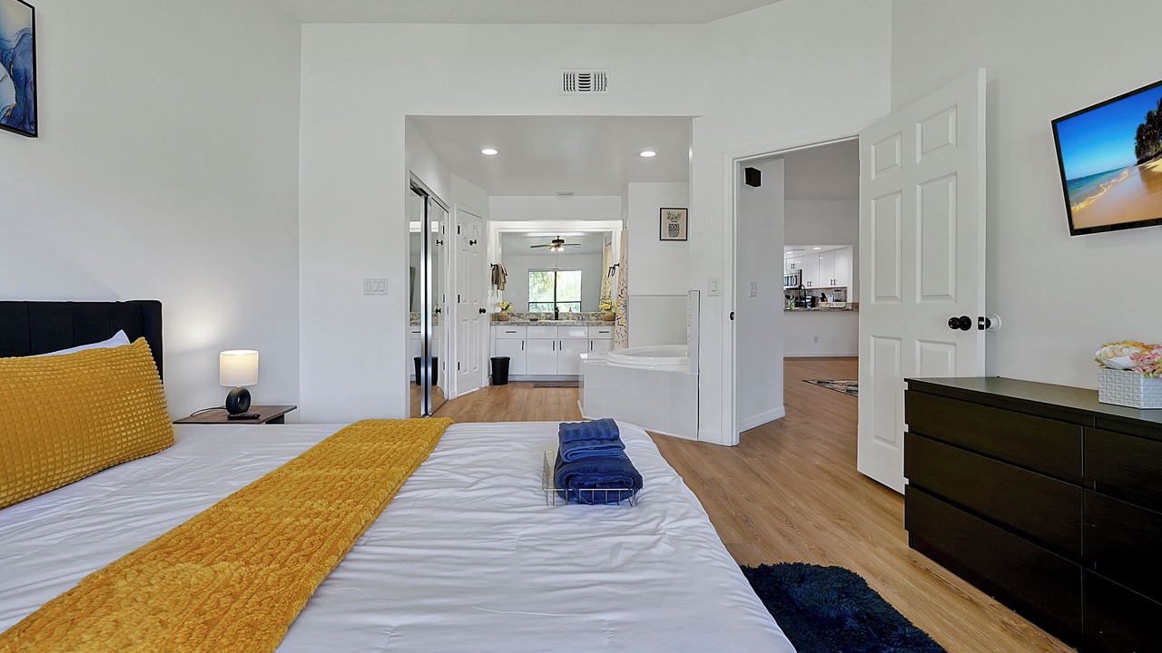 Photo of Bedroom in Oak Ridge