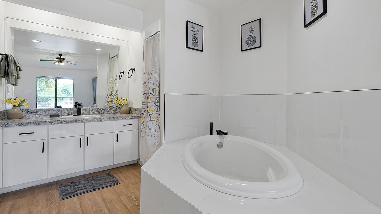 Photo of Bathroom in Oak Ridge
