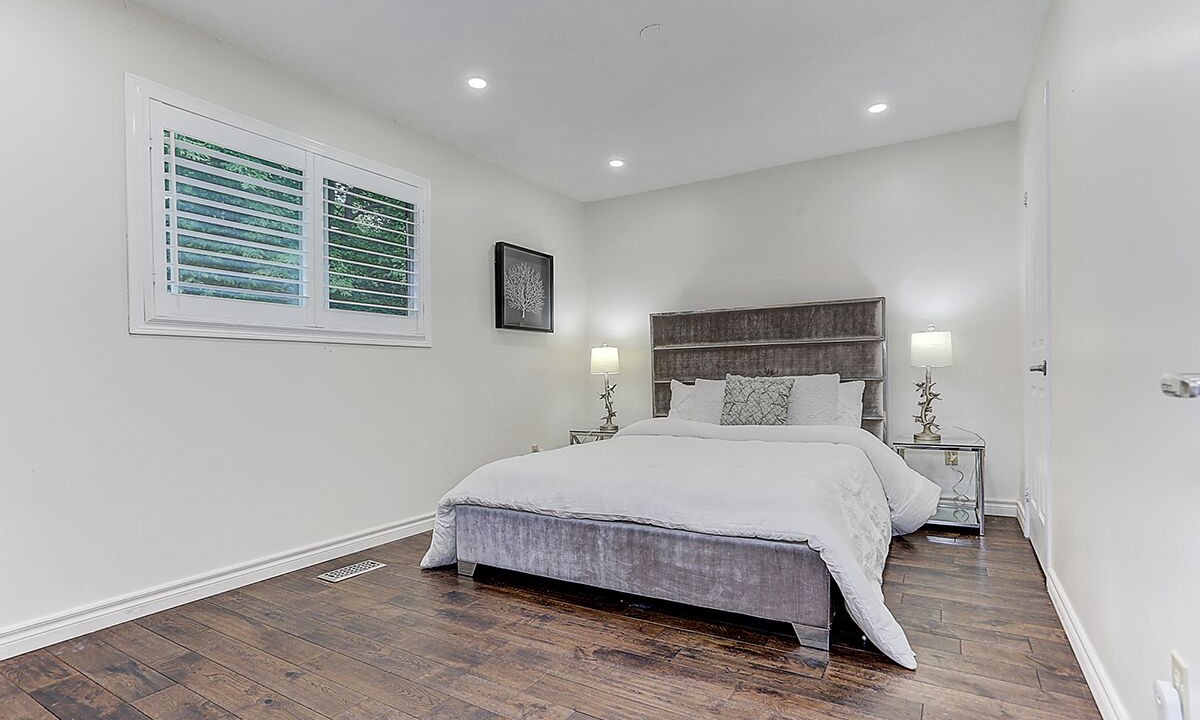 Photo of Bedroom in Steeles