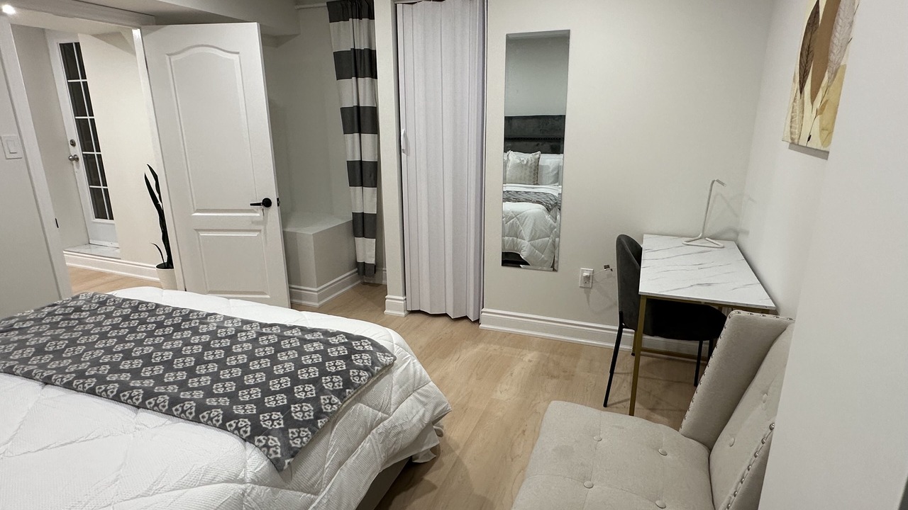 Photo of Bedroom in Halton Regional Municipality