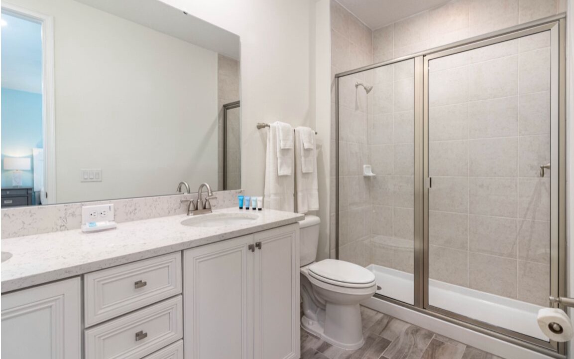 Photo of Bathroom in Bay Lake