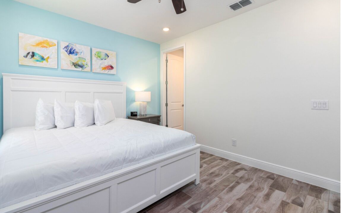 Photo of Bathroom in Bay Lake