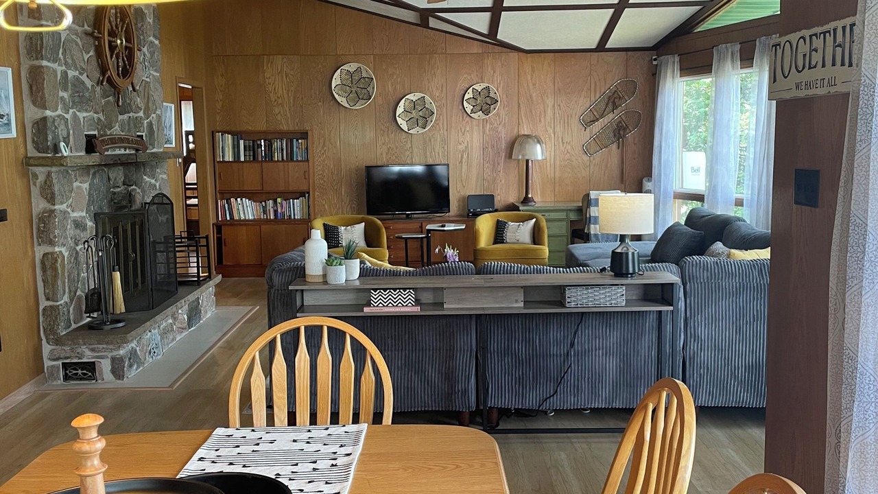 Photo of Bedroom in Coboconk
