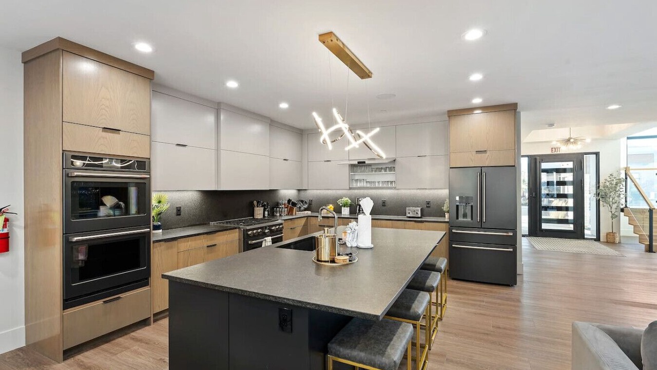 Photo of Kitchen in Hurricane