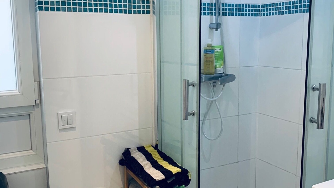 Photo of Bathroom in Les Puces de Saint-Ouen