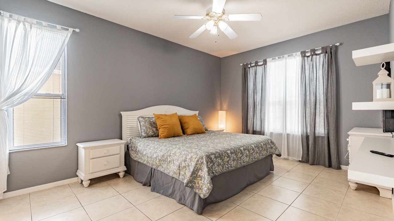Photo of Bedroom in Lake Berkley
